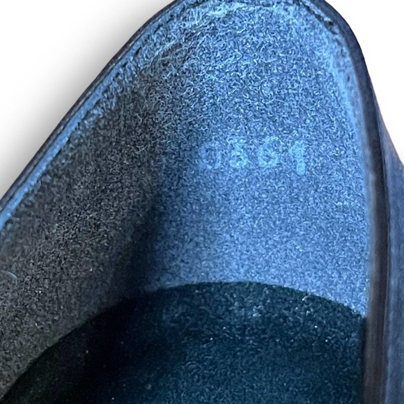 Stuart Weitzman Women’s Black Leather Gold Studded Heels - Size 5.5 B - Picture 10 of 15